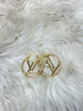 Load image into Gallery viewer, Luxury inspired earrings 💛